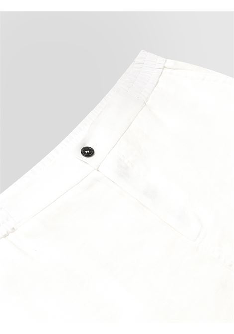 Alpha Studio bermuda in tela di lino color latte con vita elasticizzata ALPHA STUDIO | Bermuda | AU-5373Q1003